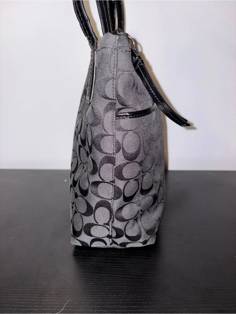 Coach F26706 Signature Gray Black Tote Shoulder Bag Snake Print Stripe